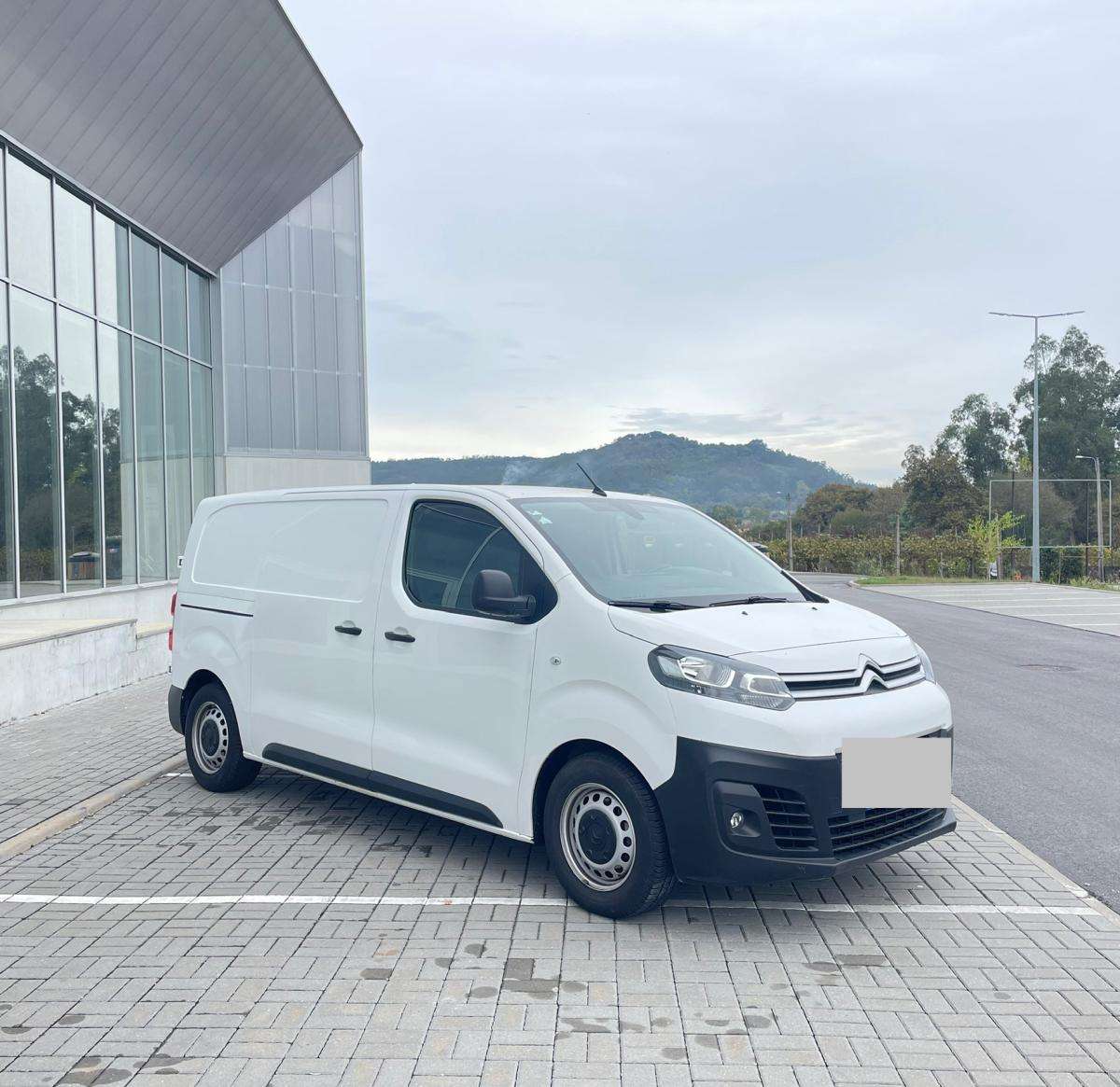 citroen-jumpy-2021-diesel-1499cc