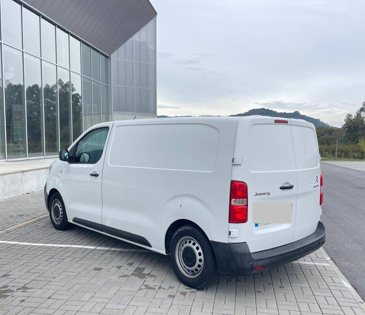 citroen-jumpy-2021-diesel-1499cc