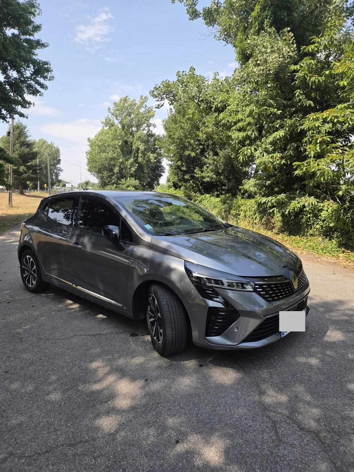 renault-clio-2023-hibrido-a-gasolina-1598cc