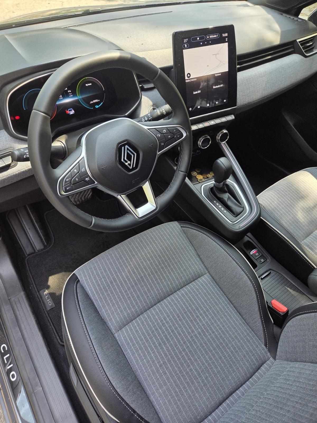 renault-clio-2023-hibrido-a-gasolina-1598cc