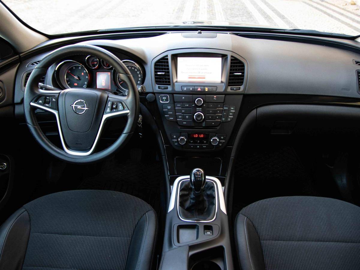 opel-insignia-sports-tourer-2013-diesel-1956cc