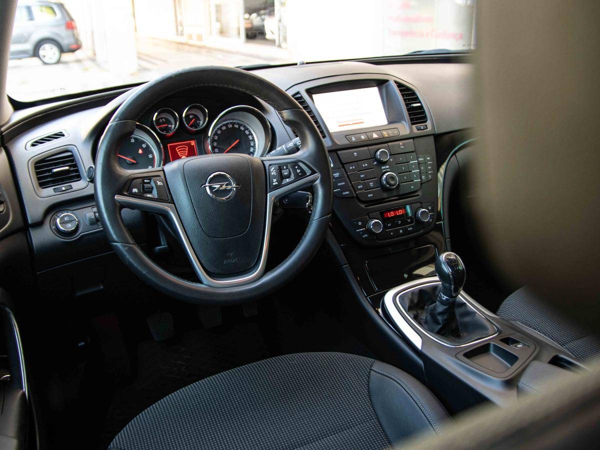 opel-insignia-sports-tourer-2013-diesel-1956cc