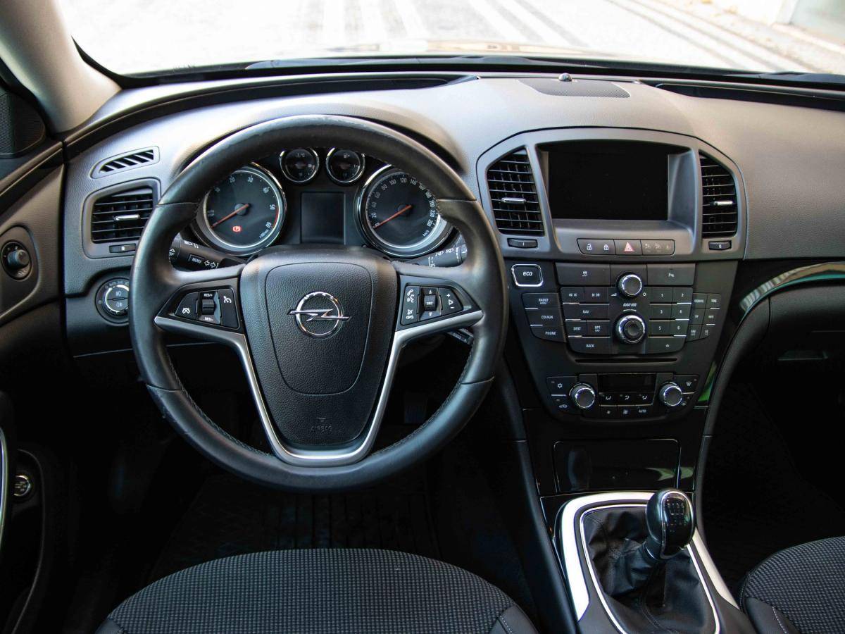 opel-insignia-sports-tourer-2013-diesel-1956cc