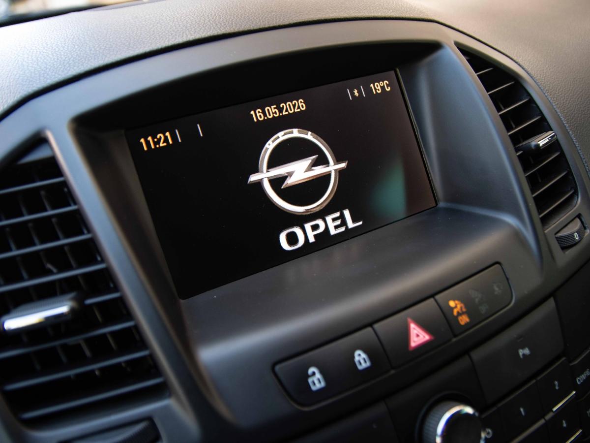 opel-insignia-sports-tourer-2013-diesel-1956cc