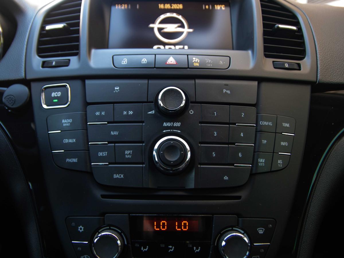 opel-insignia-sports-tourer-2013-diesel-1956cc