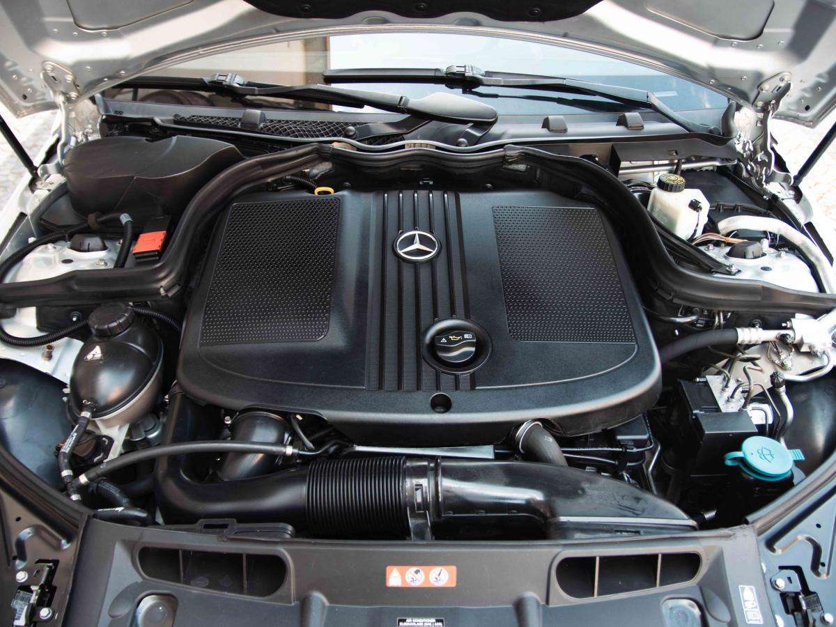 mercedes-benz-classe-c-2012-diesel-2143cc