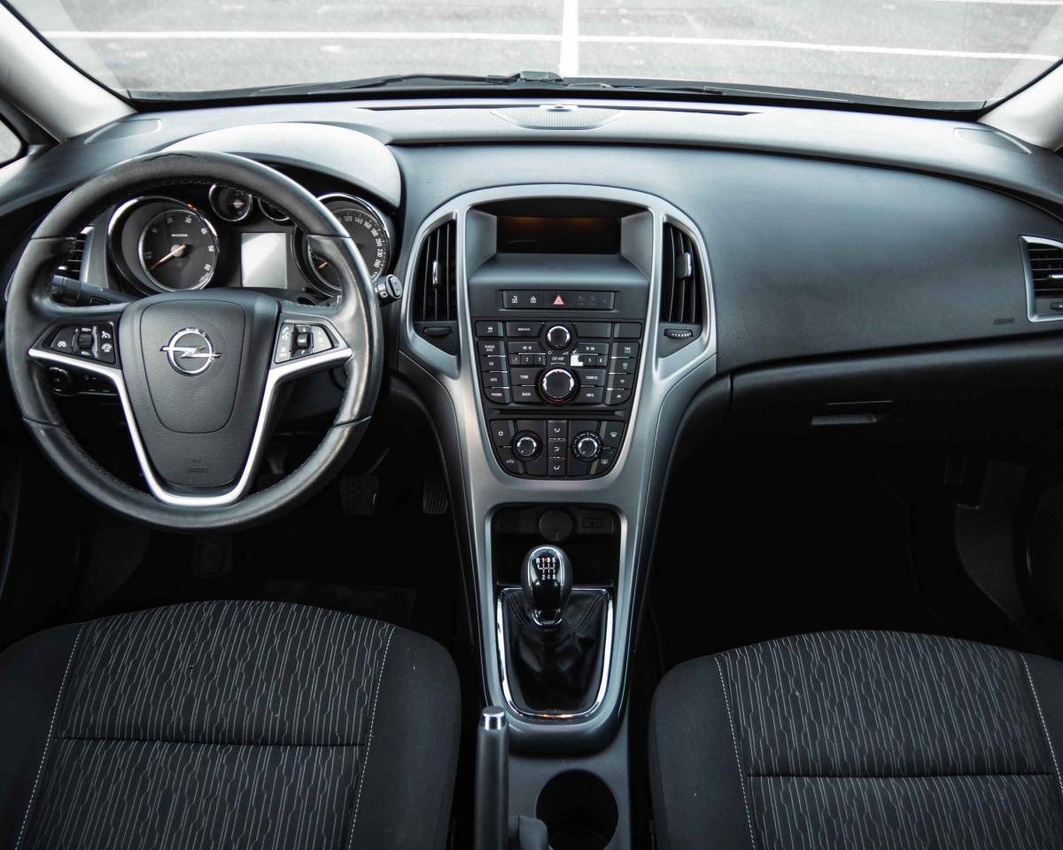 opel-astra-2014-diesel-1686cc