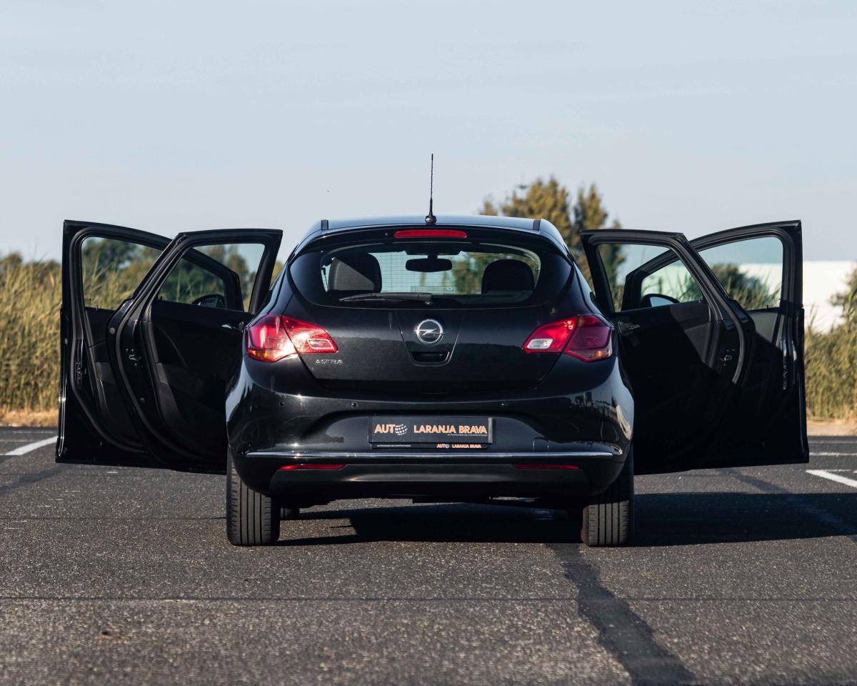 opel-astra-2014-diesel-1686cc