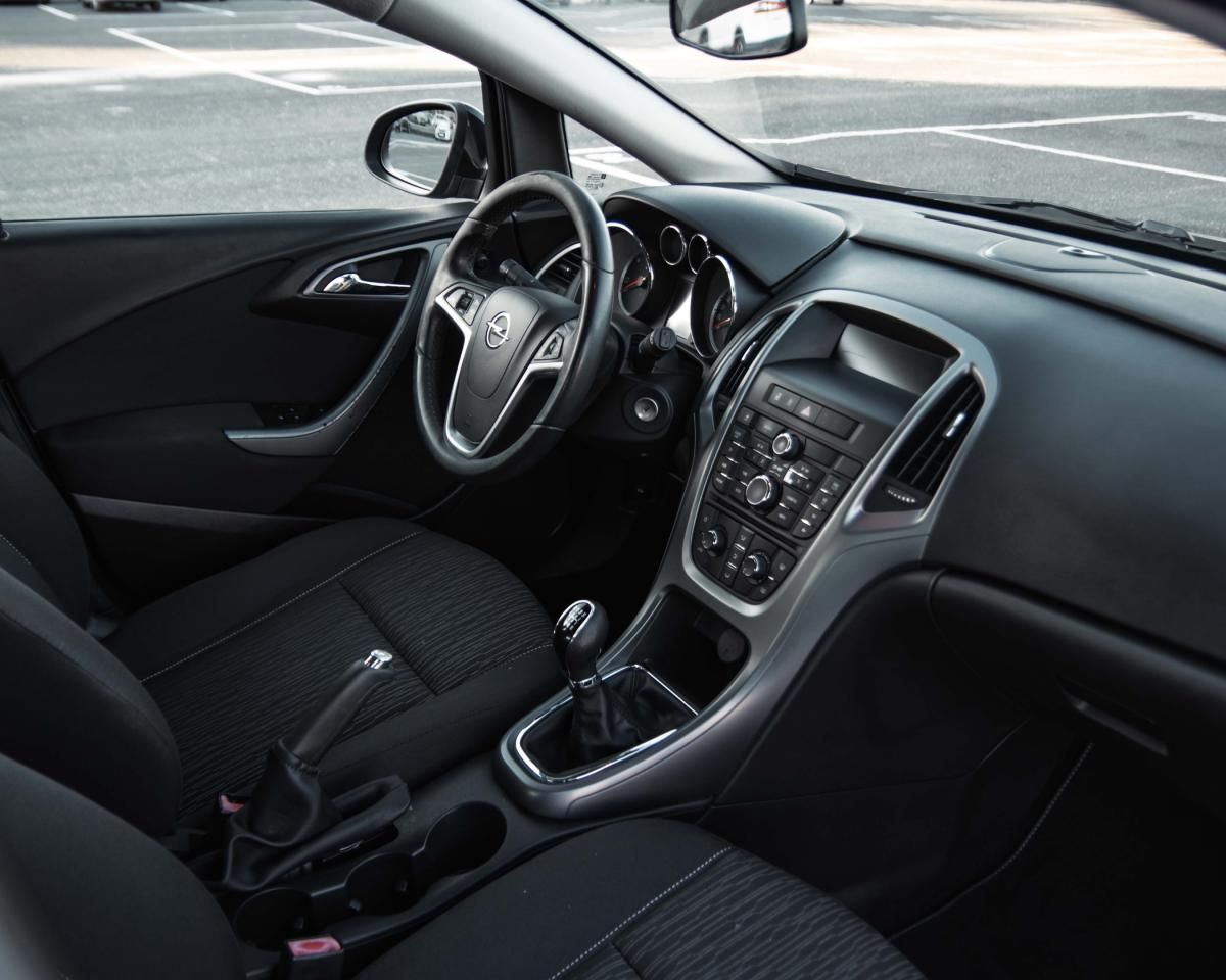 opel-astra-2014-diesel-1686cc