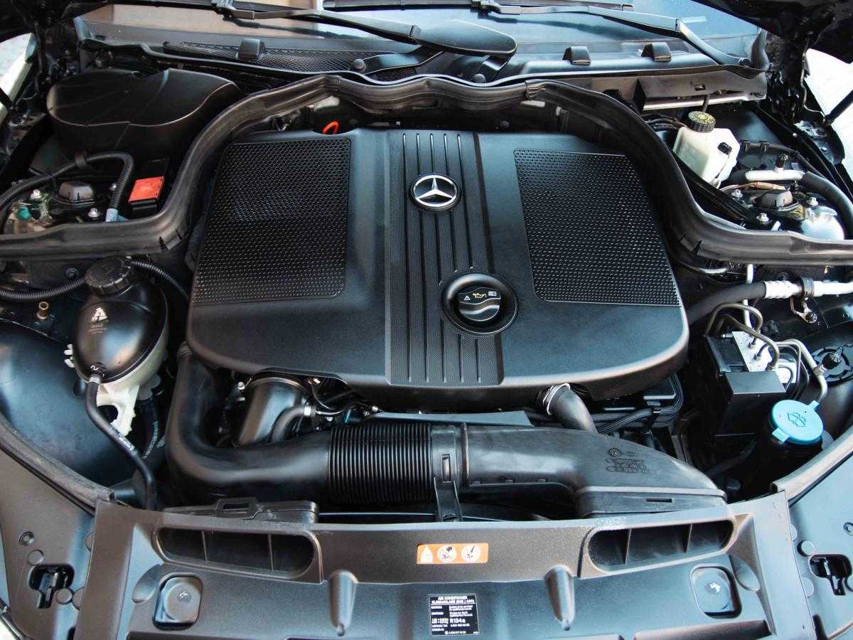 mercedes-benz-classe-c-2009-diesel-2143cc