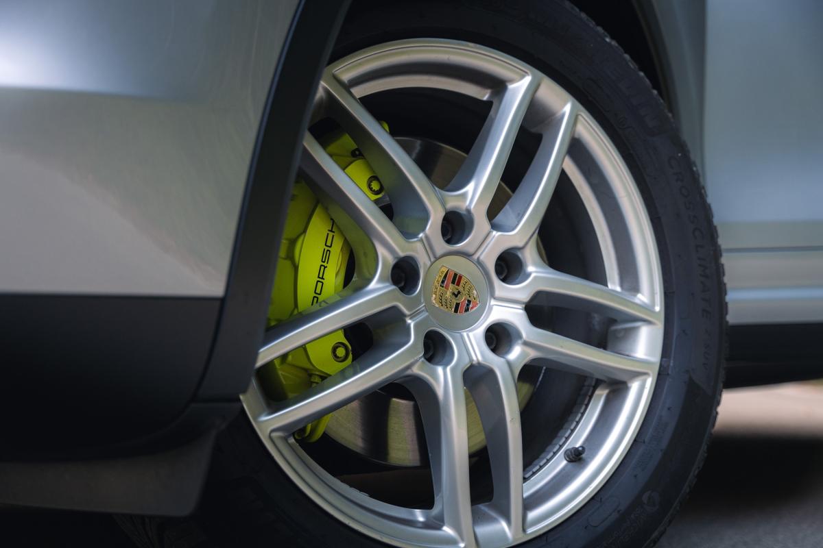 porsche-cayenne-2015-hibrido-a-gasolina-2995cc