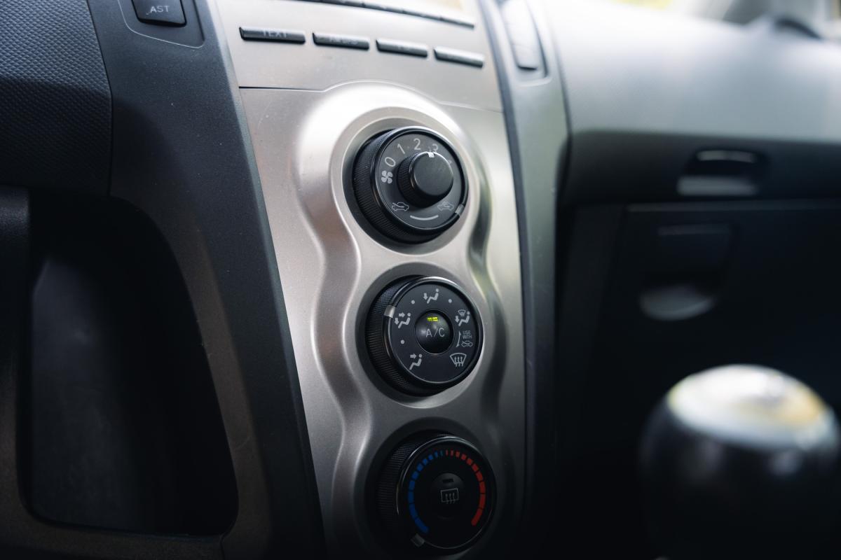 toyota-yaris-2010-diesel-1364cc
