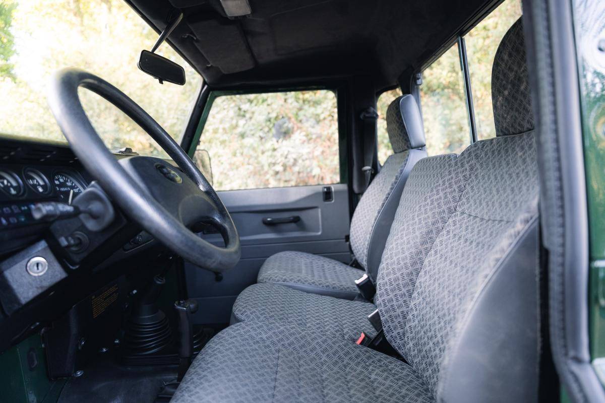 land-rover-defender-1995-diesel-2495cc