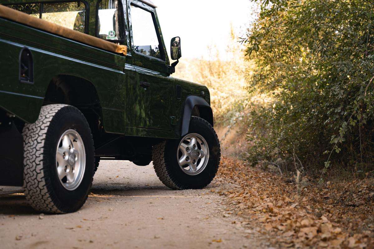 land-rover-defender-1995-diesel-2495cc