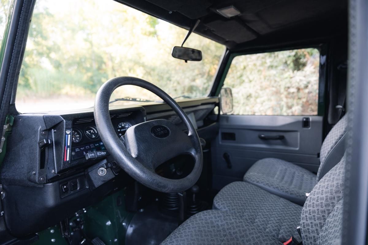 land-rover-defender-1995-diesel-2495cc
