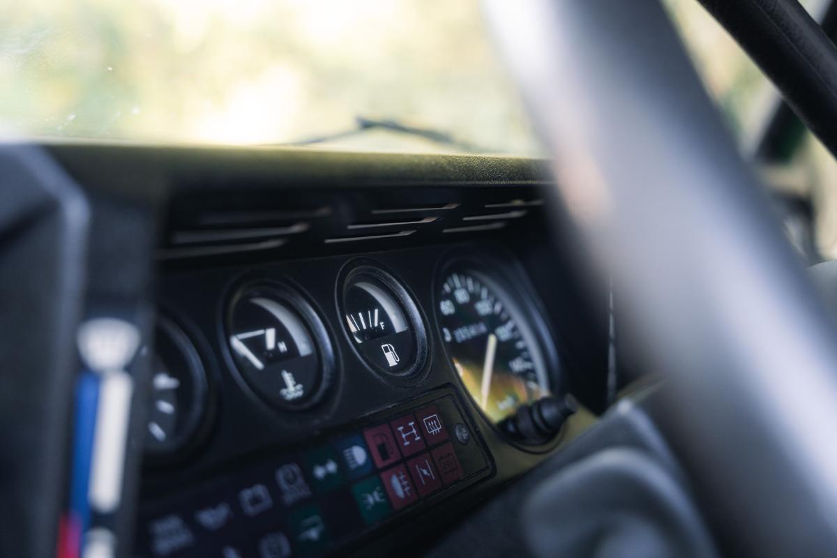 land-rover-defender-1995-diesel-2495cc