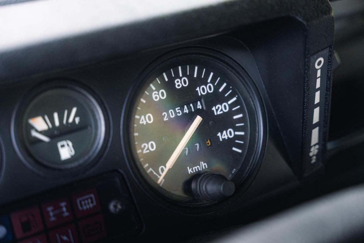 land-rover-defender-1995-diesel-2495cc