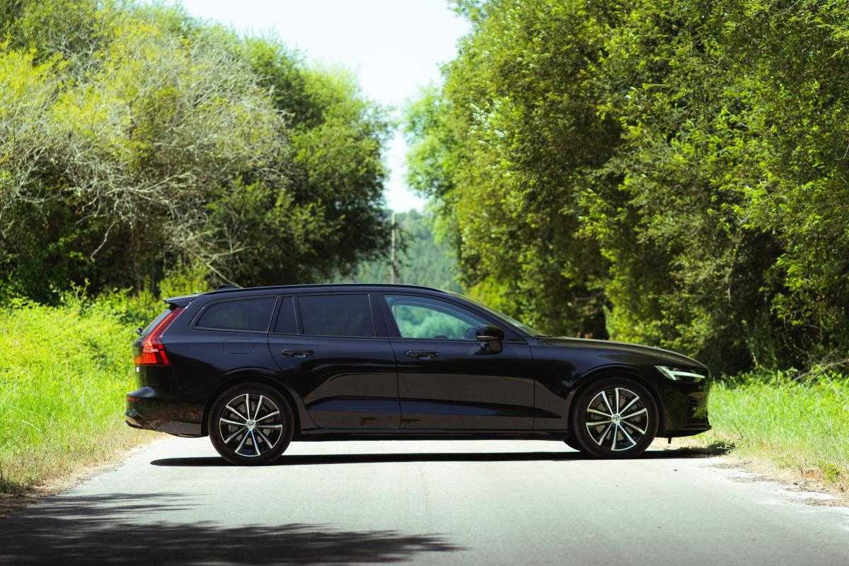 volvo-v60-2022-hibrido-a-gasolina-1969cc
