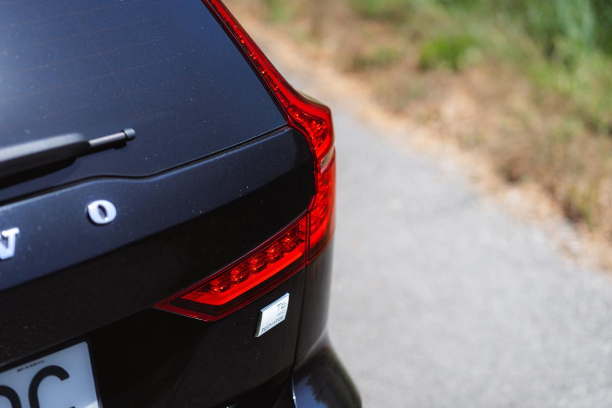 volvo-v60-2022-hibrido-a-gasolina-1969cc