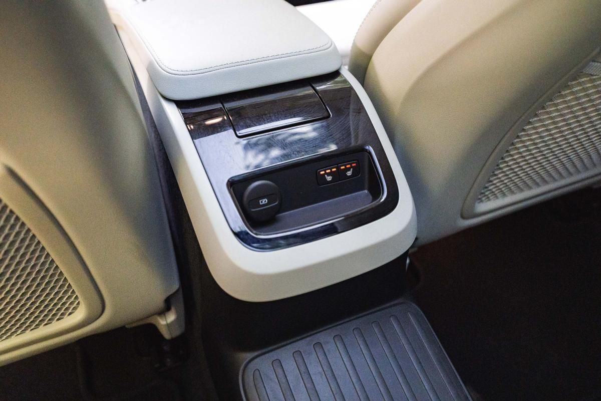 volvo-v60-2022-hibrido-a-gasolina-1969cc