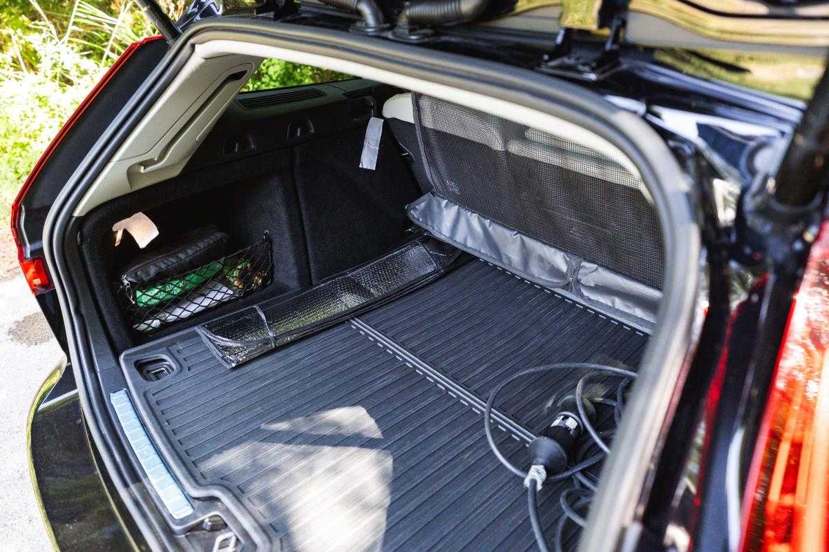 volvo-v60-2022-hibrido-a-gasolina-1969cc