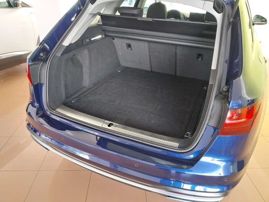 audi-a4-avant-2023-diesel-0cc