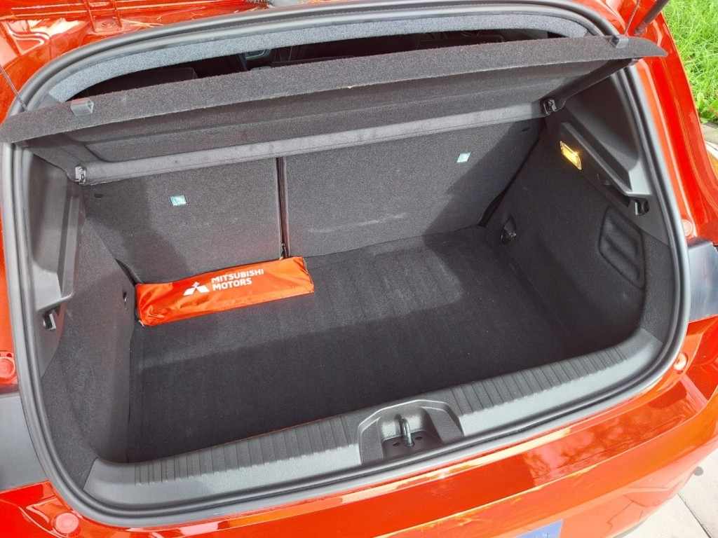 mitsubishi-colt-2025-hibrido-a-gasolina-0cc