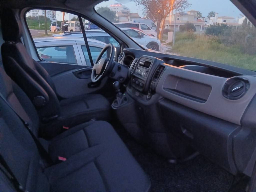 renault-trafic-2018-diesel-0cc