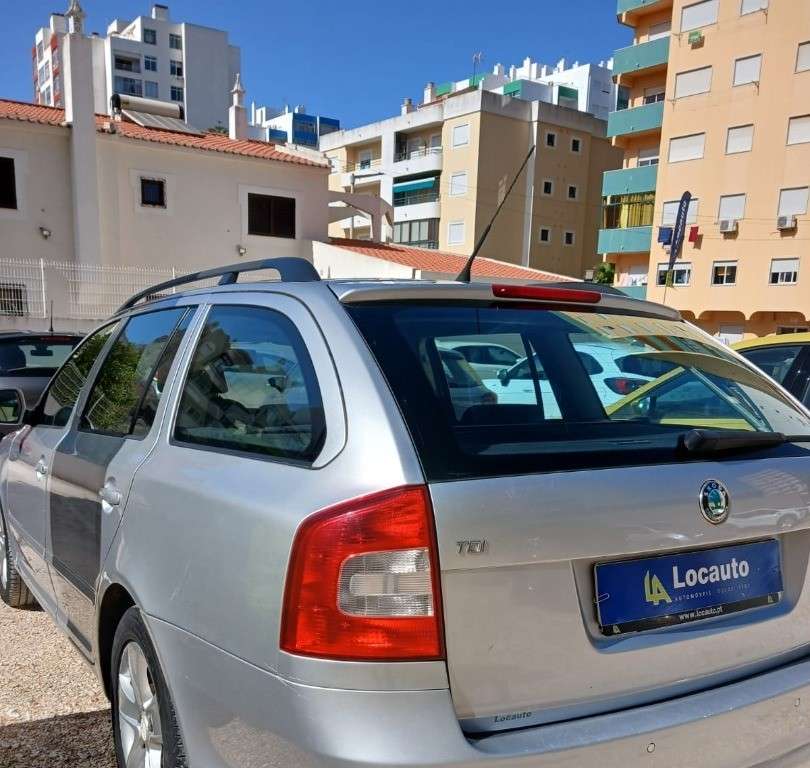 skoda-octavia-2011-diesel-0cc