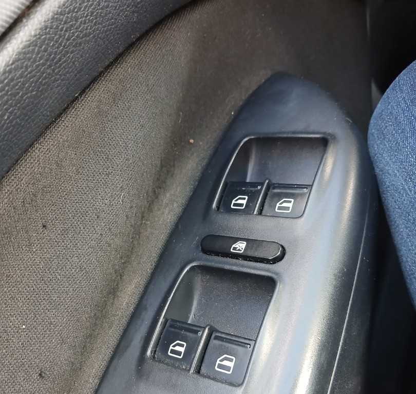 skoda-octavia-2011-diesel-0cc