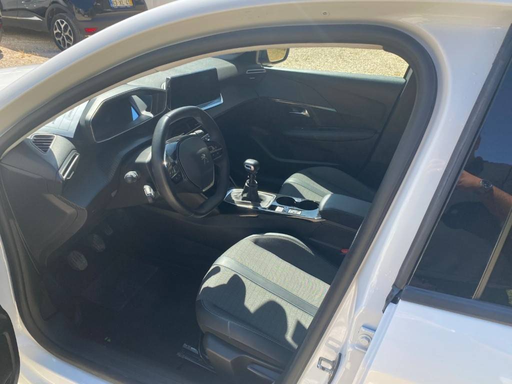 peugeot-208-2023-gasolina-0cc