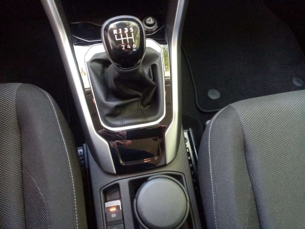 volkswagen-t-roc-2023-gasolina-0cc
