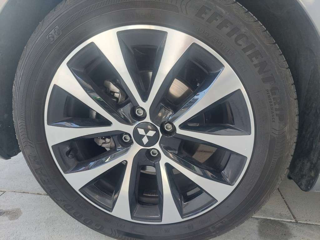 mitsubishi-colt-2024-gasolina-0cc