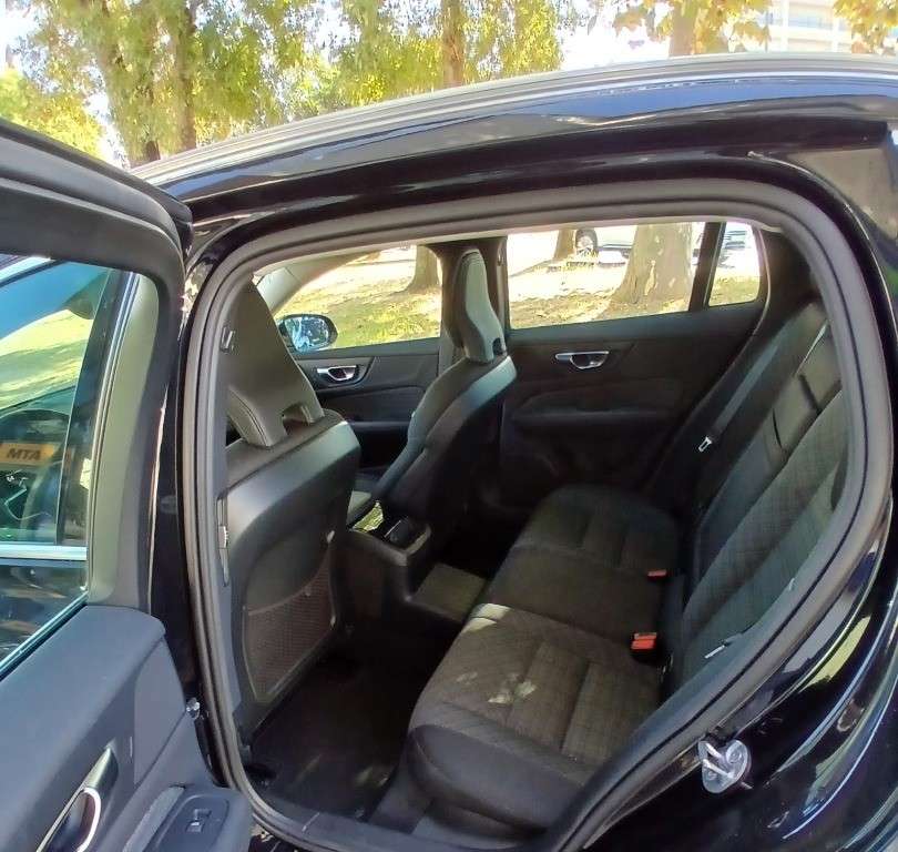 volvo-v60-2024-hibrido-a-gasolina-0cc