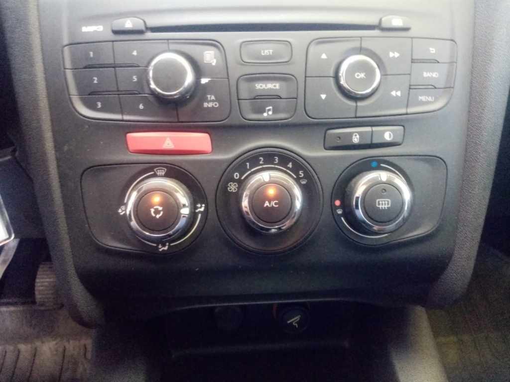 citroen-c4-2017-diesel-1600cc