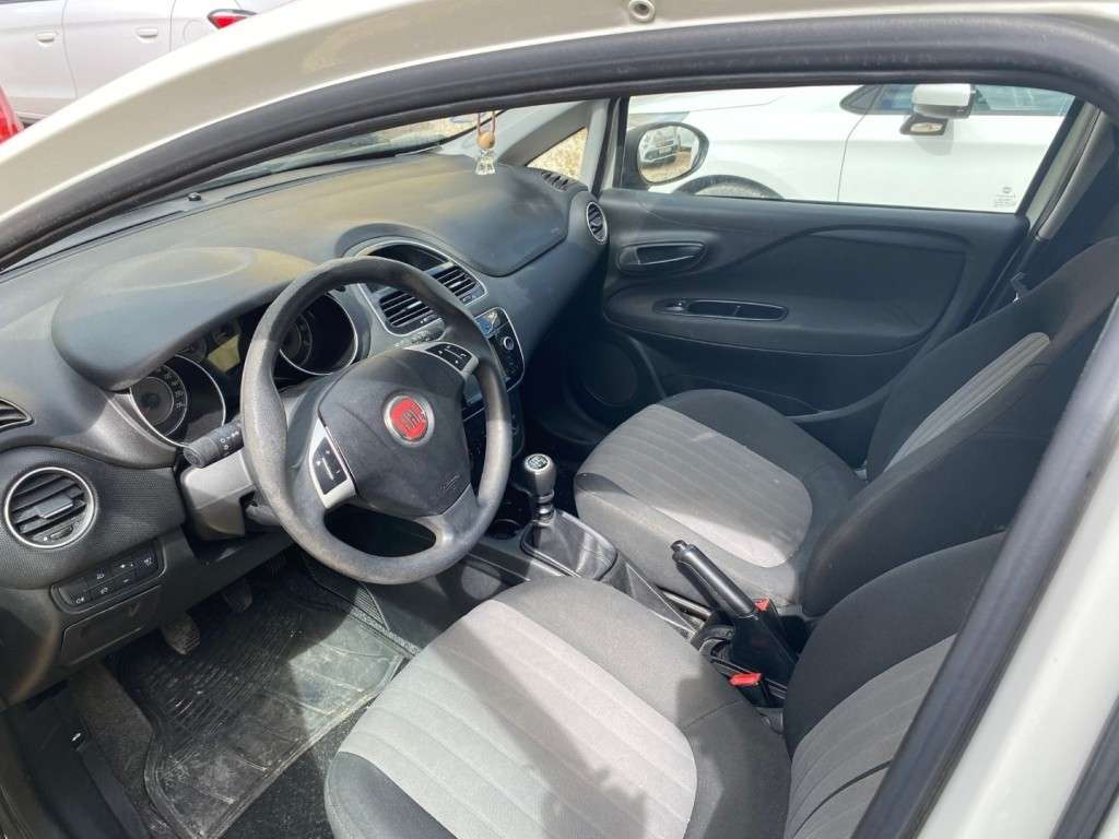 fiat-punto-2018-gasolina-0cc
