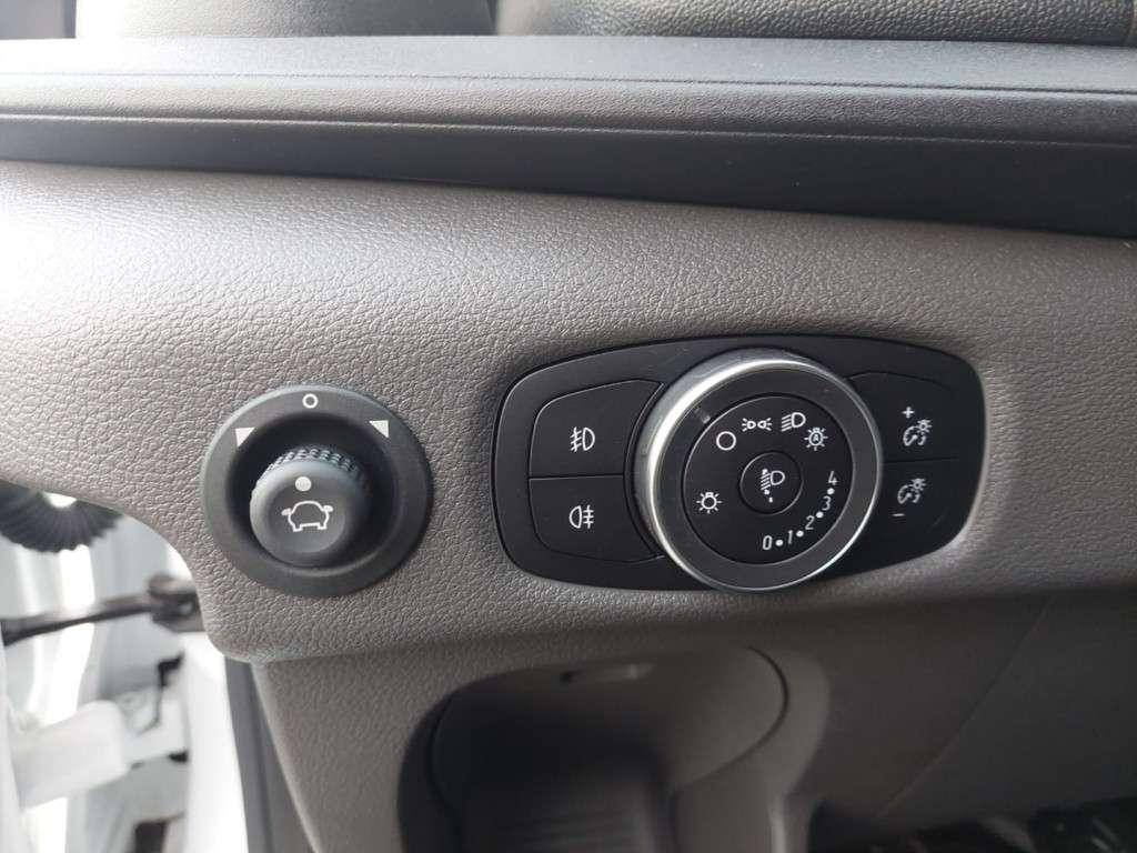 ford-transit-2023-diesel-0cc