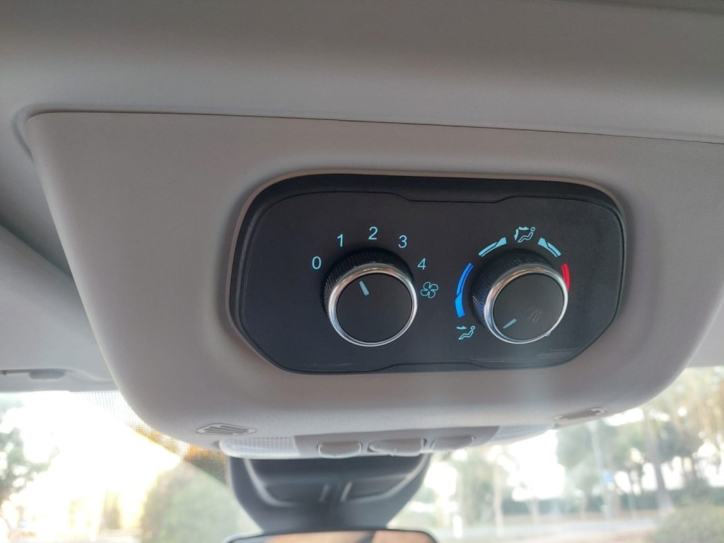 ford-transit-2023-diesel-0cc