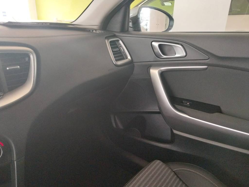 kia-xceed-2024-gasolina-0cc