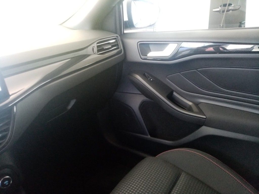 ford-focus-2023-gasolina-0cc