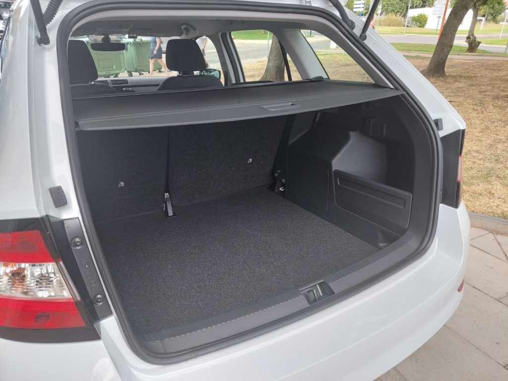 skoda-fabia-break-2022-gasolina-999cc