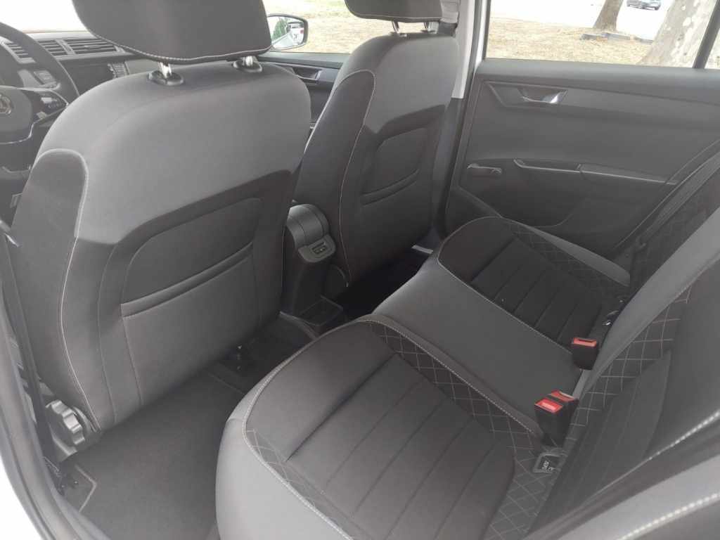 skoda-fabia-break-2022-gasolina-999cc
