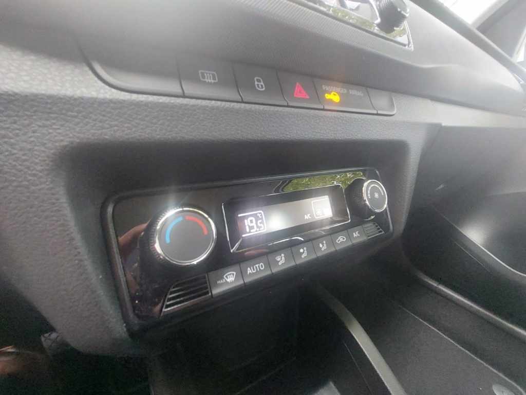 skoda-fabia-break-2022-gasolina-999cc