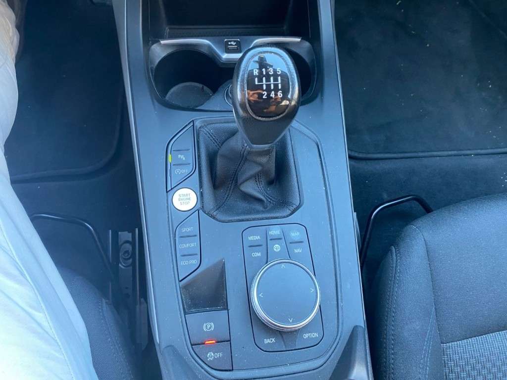 bmw-serie-1-2023-gasolina-0cc