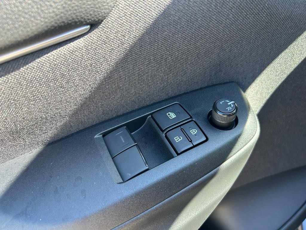 toyota-yaris-2023-gasolina-0cc