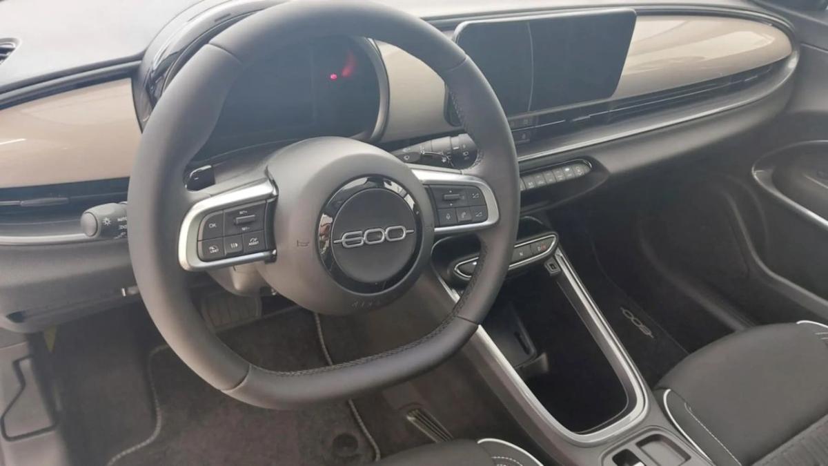 fiat-600-2025-gasolina-1199cc