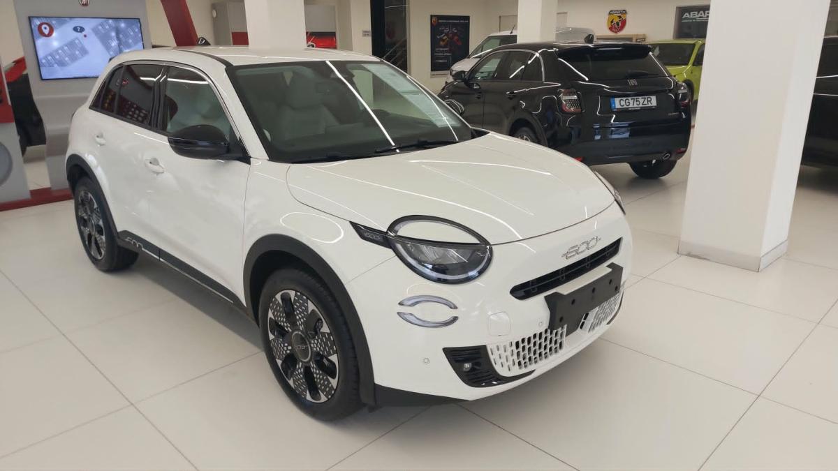 fiat-600-2026-gasolina-1199cc