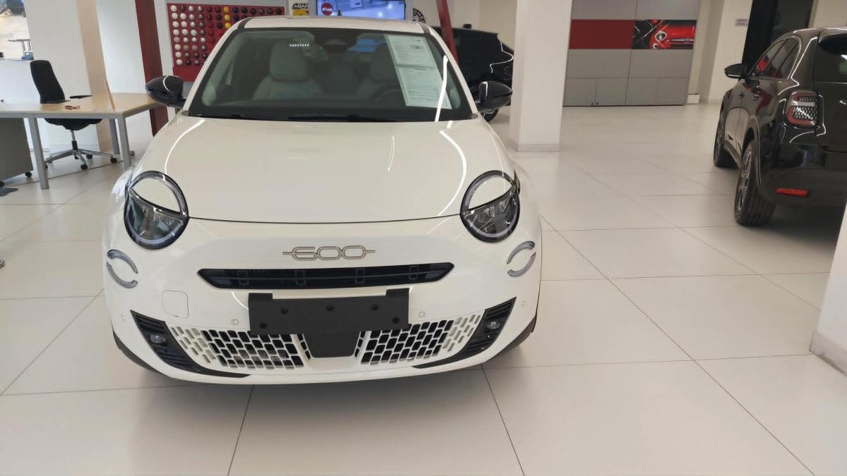 fiat-600-2026-gasolina-1199cc