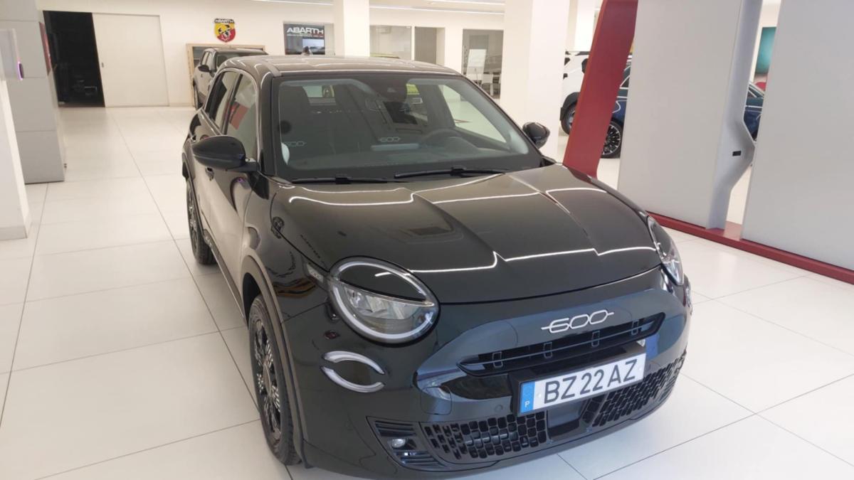 fiat-600-2025-hibrido-a-gasolina-1199cc