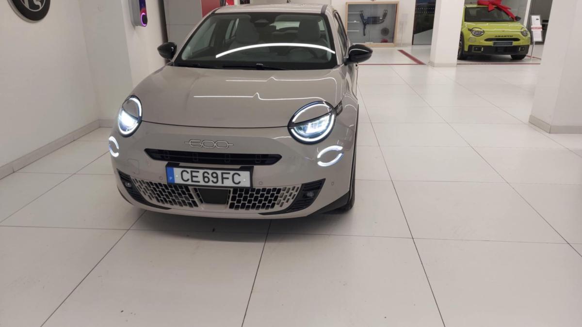 fiat-600-2026-gasolina-1199cc